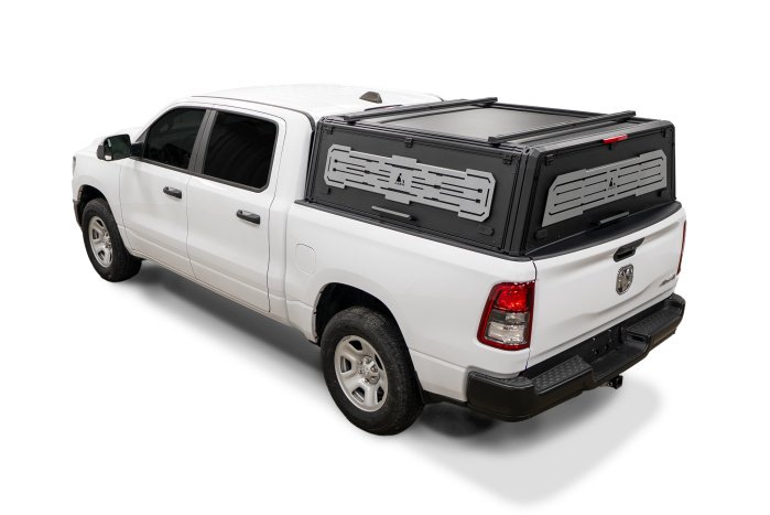 LEER 122 Truck Cap – Commercial-Grade Fiberglass Topper